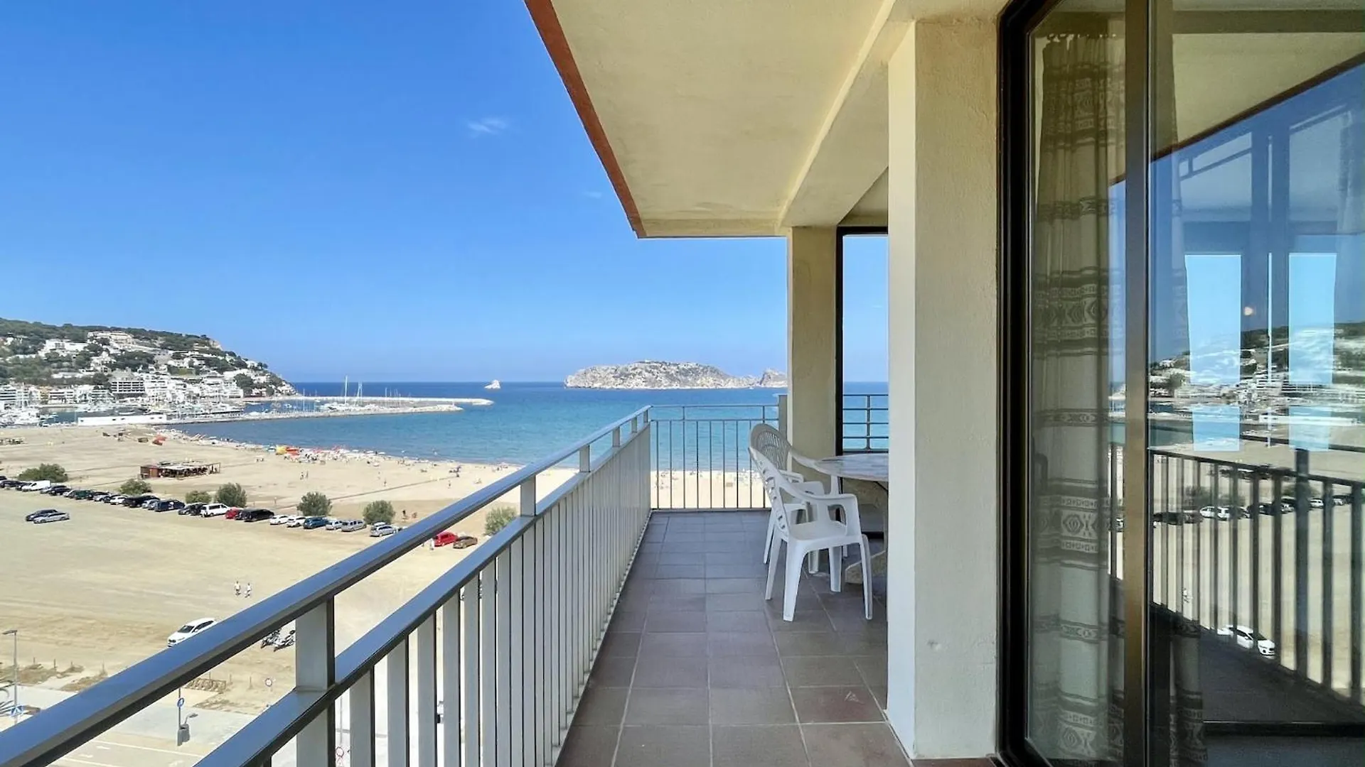 The Apartment In Estartit Has 2 Bedrooms L'Estartit 0*,